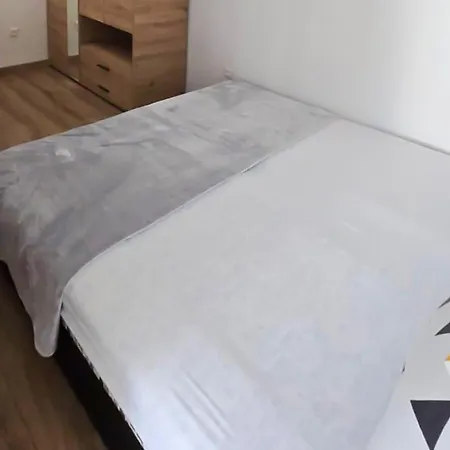 Cozy In Okrug Gornji With Wifi 아파트 *