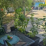 Stunning In Okrug Gornji Apartamento Trogir
