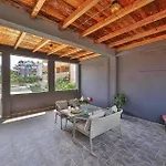 Stunning In Okrug Gornji Apartamento