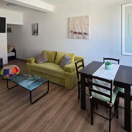 Stunning In Okrug Gornji Apartment Trogir