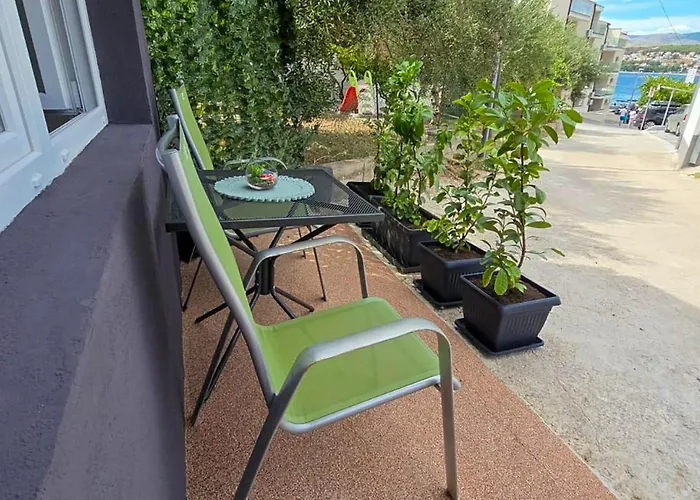 Stunning In Okrug Gornji *