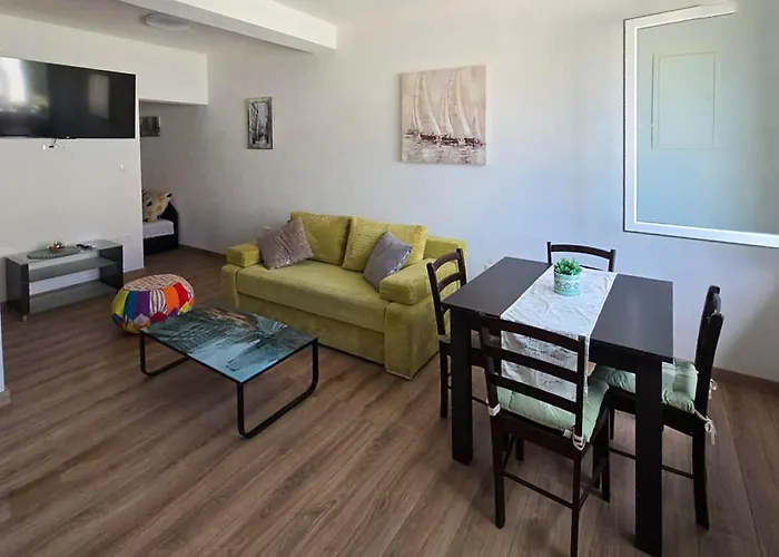 Stunning In Okrug Gornji Apartment Trogir