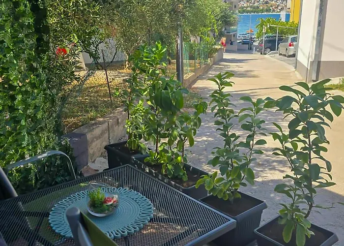 Stunning In Okrug Gornji Apartment Trogir