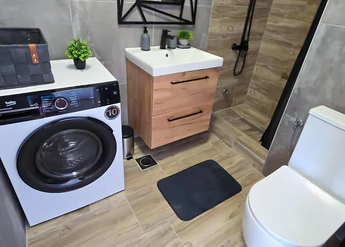 Stunning In Okrug Gornji Apartment Trogir