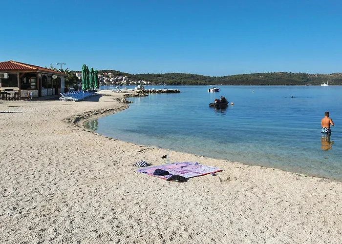 Stunning In Okrug Gornji Apartment